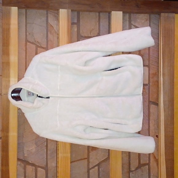 Avalanche Jackets & Blazers - Avalance women's size L fleece jacket in cream